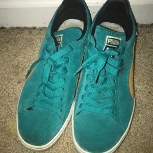 suede pumas